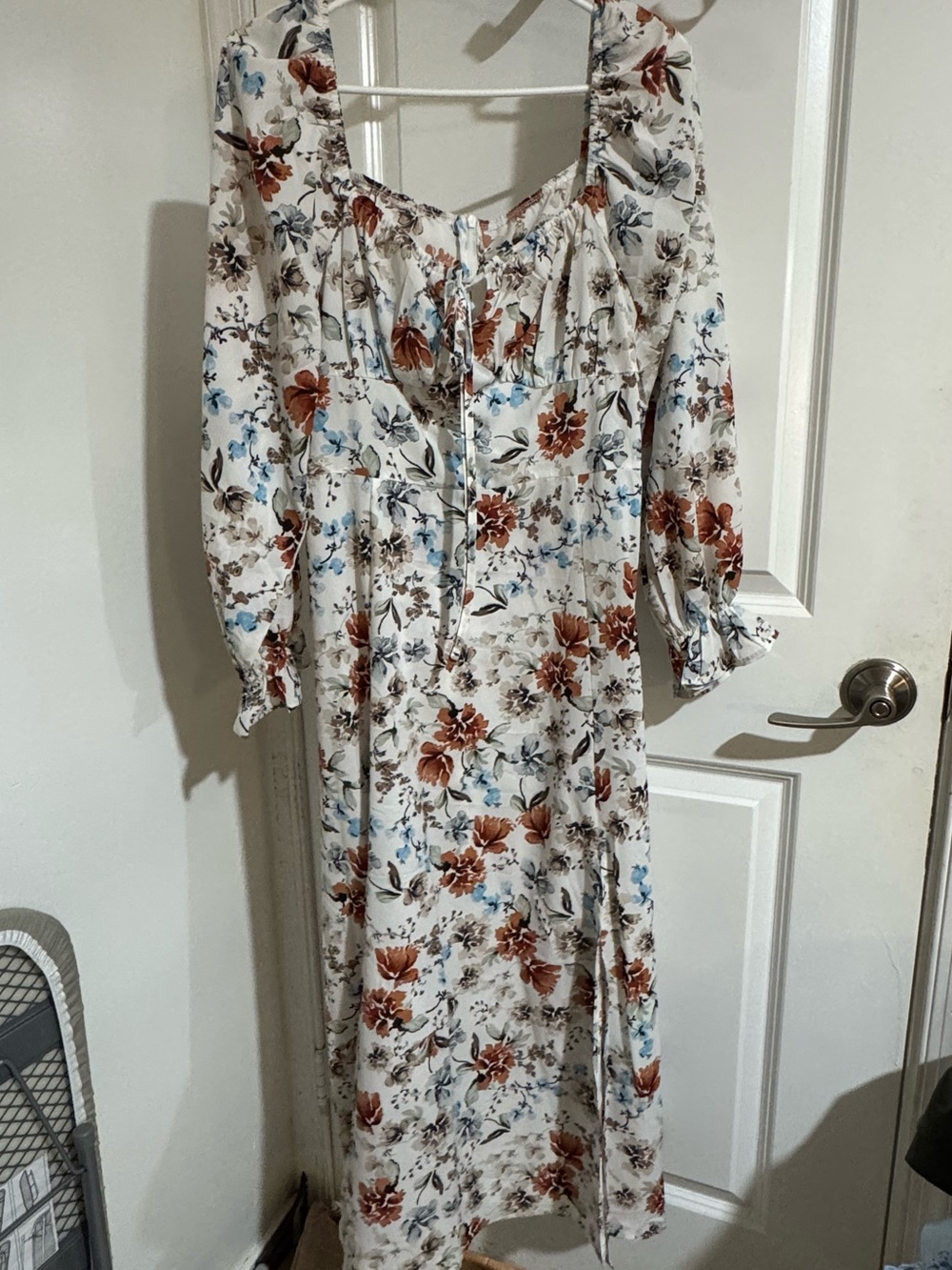 Floral Puff-Sleeve Dress in Cream with Rust and Blue Print